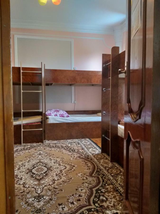 Shymhostle Hostel Shymkent Ngoại thất bức ảnh